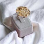 Köşesi Çiçekli Yüzük