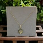 Pırpırlı Güneş Kolyesi