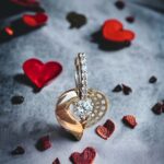 Ortası Taşlı Kalpli Küpe - Görsel 2