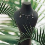 Beyaz Üç Harfli Kolye